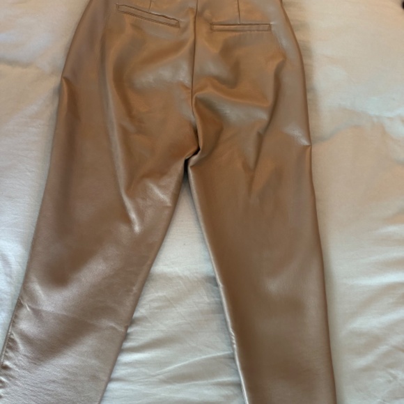 Babaton command vegan leather cropped pant shiitake - Picture 3 of 3
